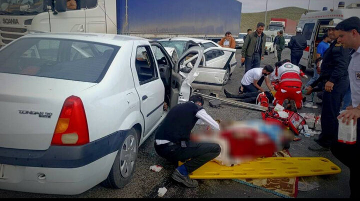 تصادف خودرو در محور سلماس - خوی ۵ مصدوم و ۲ فوتی برجای گذاشت