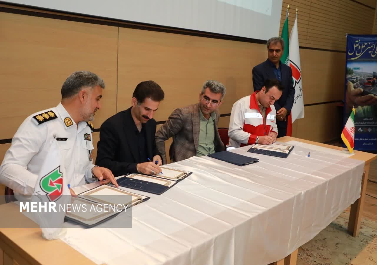 ۴ضلع ایمنی به هم رسیدند؛ امضای تفاهم‌نامه ارتقای فرهنگ ترافیک در سمنان