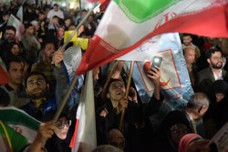 تجمع شبانه مردم معلم کلایه همزمان با میلاد امام رئوف