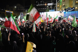 پنجاه‌وهشت شب حضور؛ روایت همدلی مردم آزادشهر