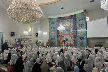 جشن تکلیف ۳۵۰ دانش آموز در مشهد برگزار شد