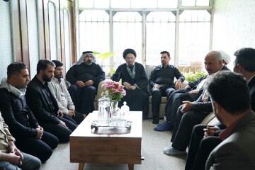 دیدار نماینده ولی‌فقیه در لرستان با خانواده شهدای جنگ رمضان