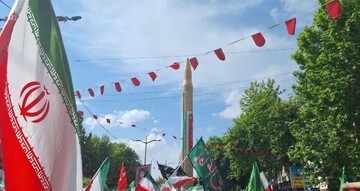 نمایش موشک قیام در خیابان انقلاب خرم‌آباد