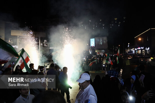 مراسم جشن عقد ۱۴ زوج مشهدی در شب میلاد امام رضا(ع)