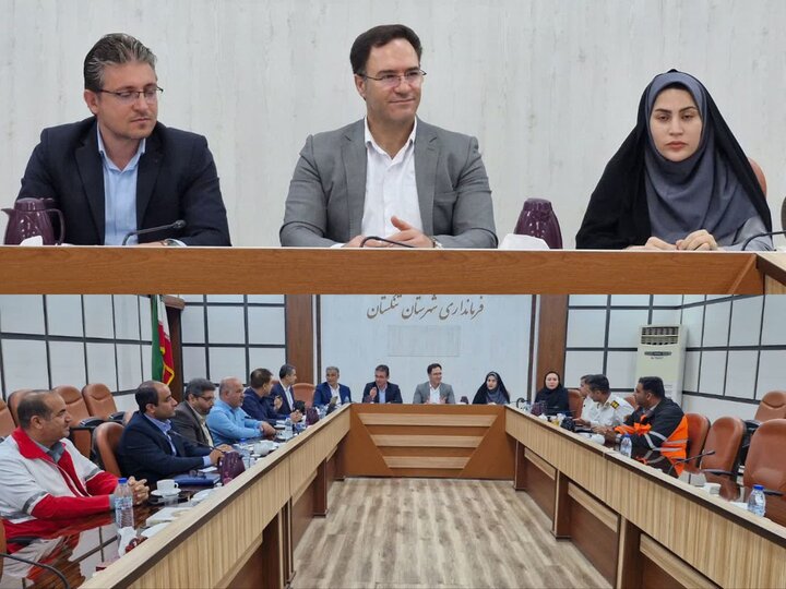 فرماندار تنگستان: ساماندهی محورهای حادثه‌خیز در اولویت است