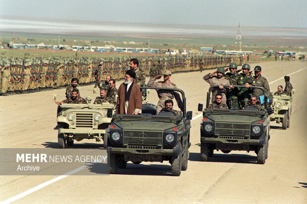 امامِ قائدِ شهید