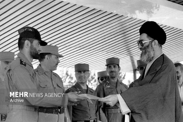 امامِ قائدِ شهید
