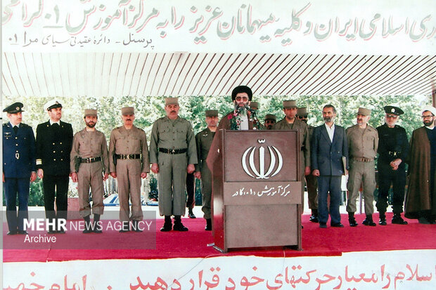 امامِ قائدِ شهید