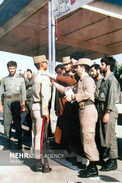 امامِ قائدِ شهید