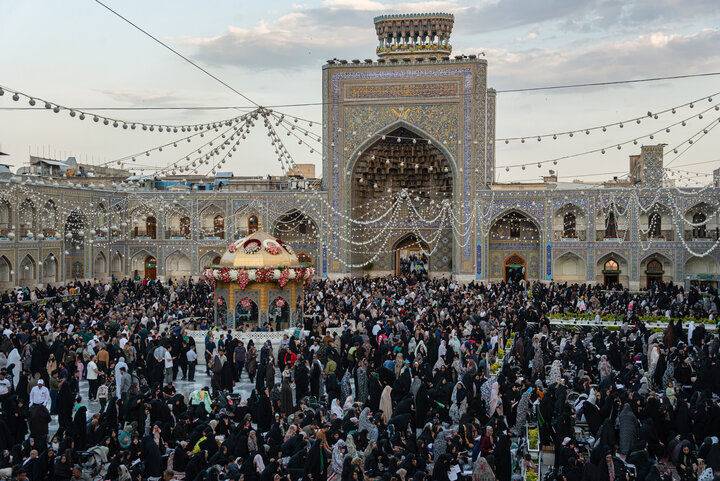 حال و هوای حرم رضوی در ایام ولادت امام رضا(ع)