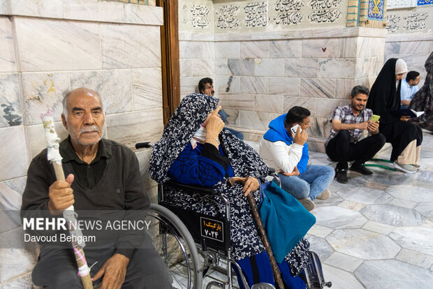 حال و هوای حرم رضوی در ایام ولادت امام رضا(ع)