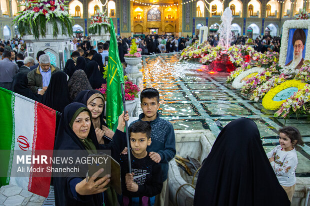 حال و هوای حرم رضوی در ایام ولادت امام رضا(ع)