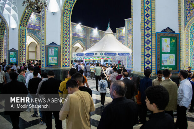 حال و هوای حرم رضوی در ایام ولادت امام رضا(ع)