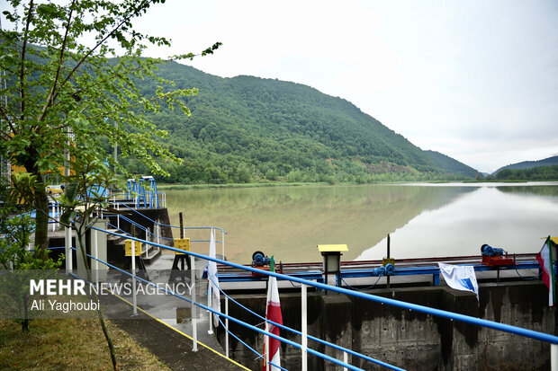 رهاسازی اب سد سفیدرود