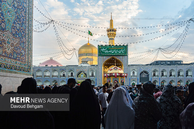 حال و هوای حرم رضوی در ایام ولادت امام رضا(ع)