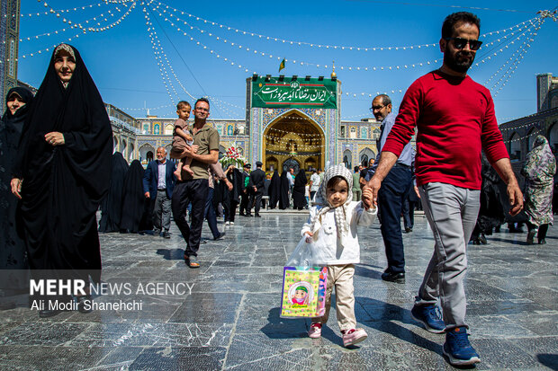 حال و هوای حرم رضوی در ایام ولادت امام رضا(ع)