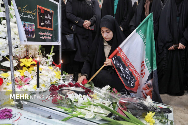 گرامیداشت معلم شهیده «ندا امینی آذر» در تبریز