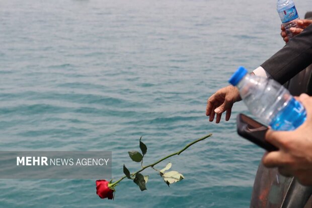 محل شهادت ملوانان در خلیج فارس گلباران شد