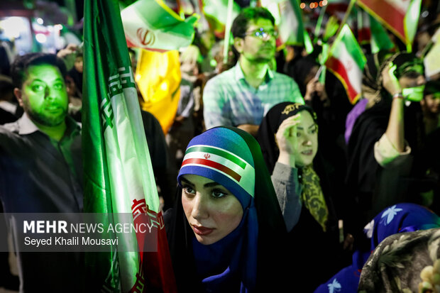 زاکانی: اجتماع مردم پیام پایداری و حمایت از رهبری دارد