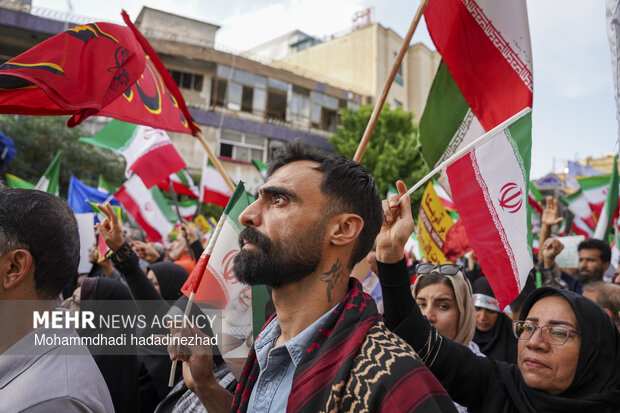 راهپیمایی جان‌فدایان ایران در شیراز