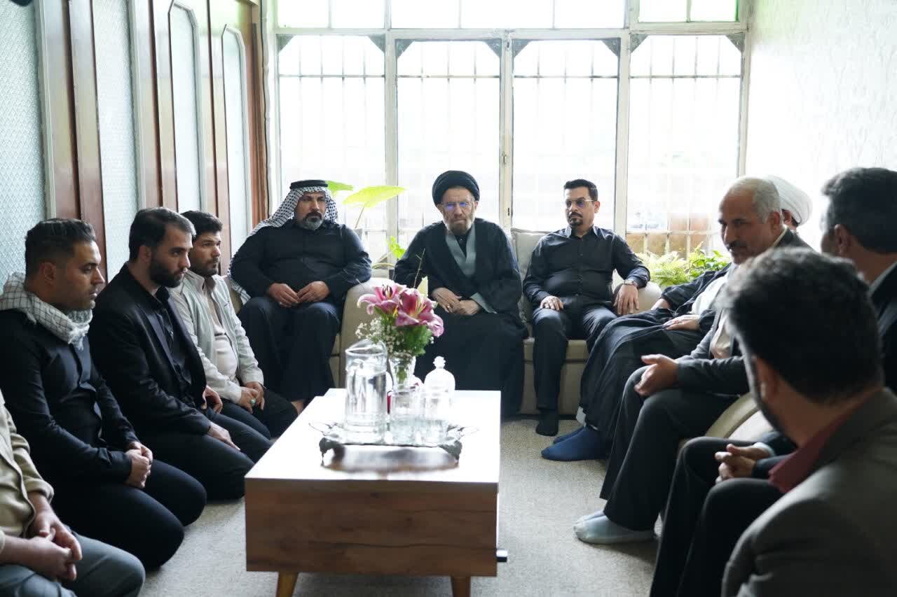 دیدار نماینده ولی‌فقیه در لرستان با خانواده شهدای جنگ رمضان