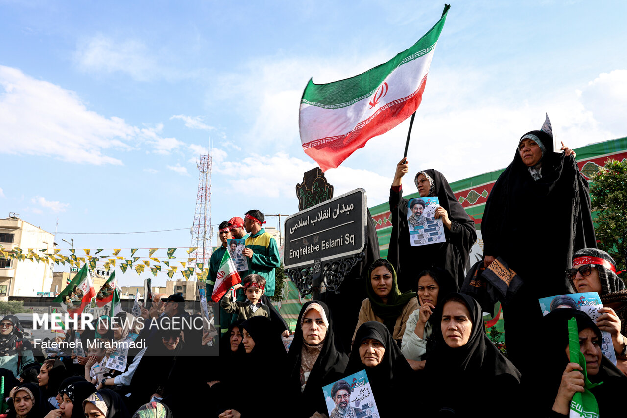 اجتماع بزرگ «ایران امام رضایی‌ها»