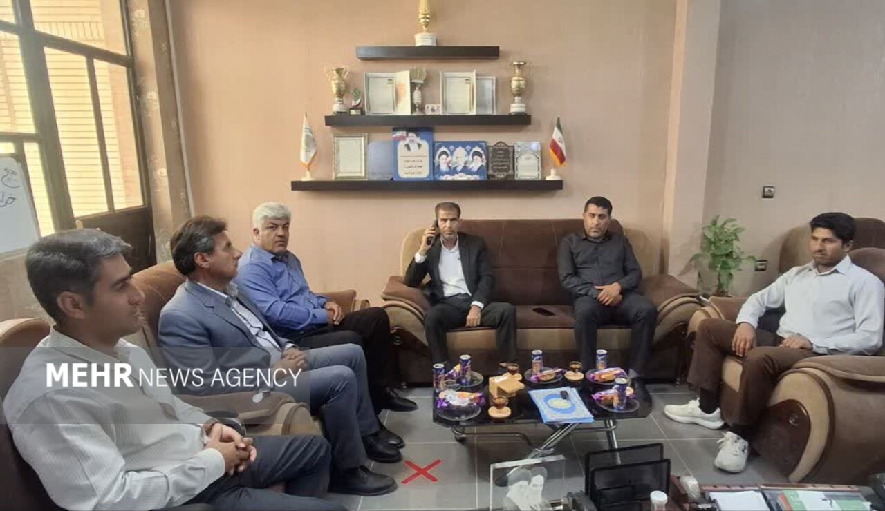 بخشدار ارم: تقویت سرمایه‌گذاری بخش خصوصی و توسعه مبلمان شهری دنبال شود