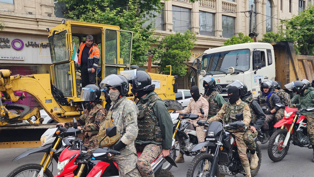 مردم ایلام از حضور در رزمایش جانفدا می گویند
