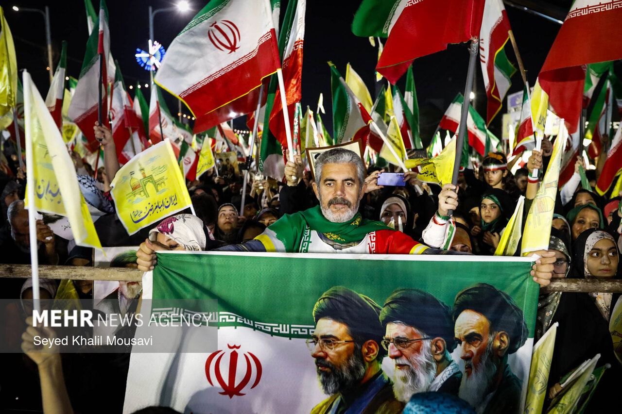 زاکانی: اجتماع مردم پیام پایداری و حمایت از رهبری دارد