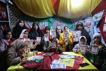 فعالیت موکب فرهنگی کودکان و نوجوانان سنندجی در تجمع شبانه