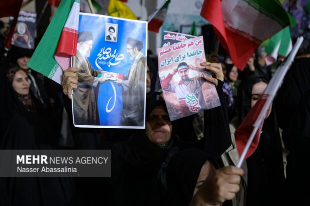 اجتماع جانفدایان سنندجی برای ایران امام رضایی