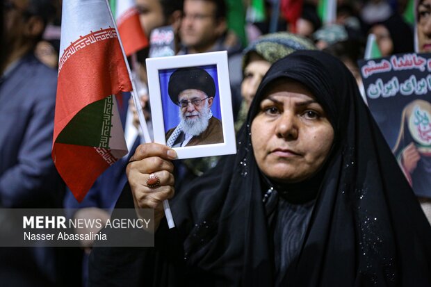 اجتماع جانفدایان سنندجی برای ایران امام رضایی