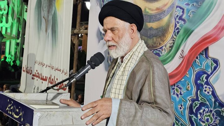 امام جمعه دیر: رزمایش «بانوان جانفدا» پیام بیداری ملت است امام جمعه دیر: رزمایش «بانوان جانفدا» پیام بیداری ملت است