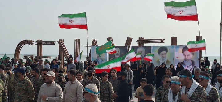 نمایش عظیم اقتدار «جانفدایان ایران امام رضایی» در گناوه برگزار شد