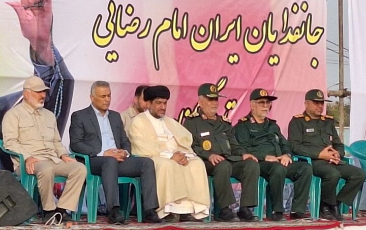 نمایش عظیم اقتدار «جانفدایان ایران امام رضایی» در گناوه برگزار شد نمایش عظیم اقتدار «جانفدایان ایران امام رضایی» در گناوه برگزار شد