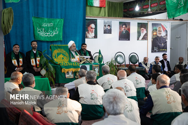 کاروان زیر سایه خورشید در گلستان