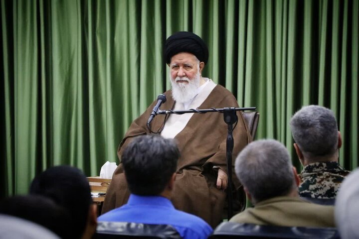 دشمن امروز از قدرت نیروی بسیج مردمی ما می‌ترسد 