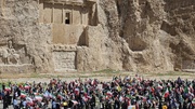 نقش رستم؛ صحنه تجدید بیعت مردم فارس با آرمان‌های انقلاب