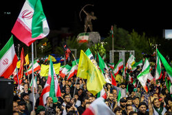 اجتماع حمایت از رزمندگان در مقابله با دشمن آمریکایی - صهیونی