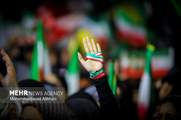 اجتماع حمایت از رزمندگان در مقابله با دشمن آمریکایی - صهیونی