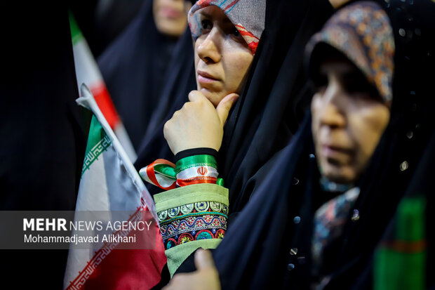 اجتماع حمایت از رزمندگان در مقابله با دشمن آمریکایی - صهیونی