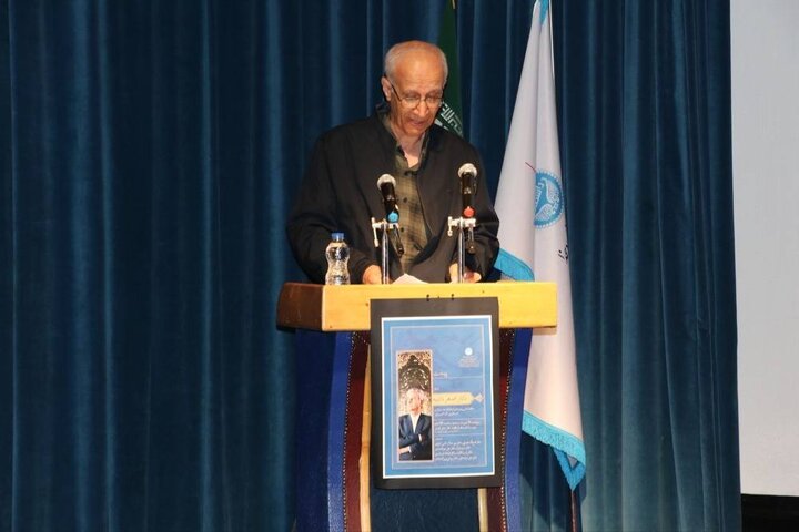یادبود فلسفه‌دان جستجوگر و ادیبی ایران دوست&nbsp;