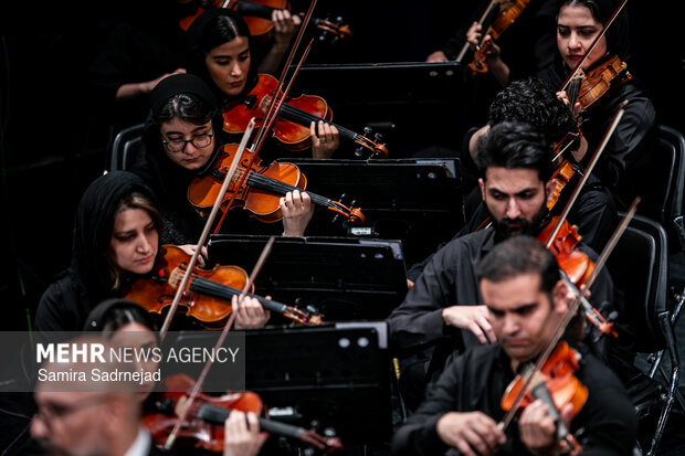 اجرای ارکستر ملی به مناسبت روز خلیج فارس