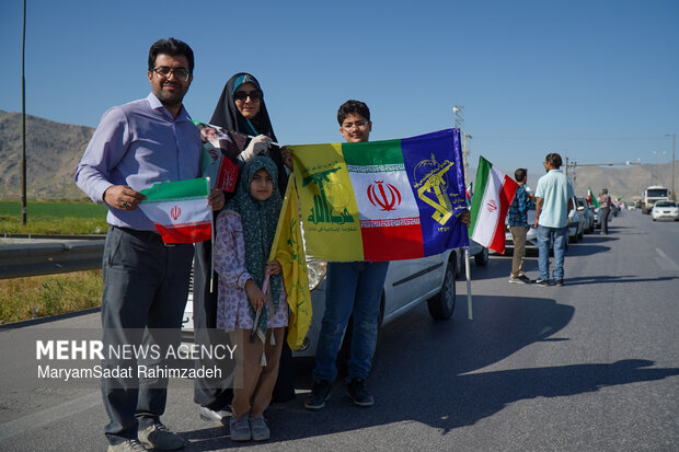 گردهمایی تمدنی مردم فارس در بیعت با رهبر انقلاب