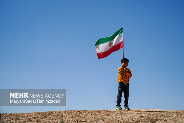 گردهمایی تمدنی مردم فارس در بیعت با رهبر انقلاب