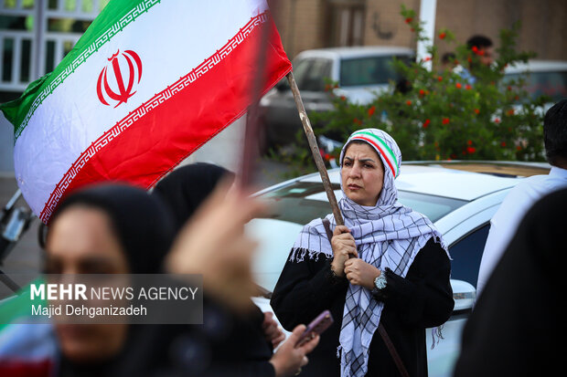 تشییع شهیده جان‌فدای ایران «فاطمه موحدان» در یزد