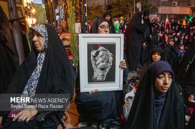 مراسم مناجات و توسل به امام زمان (عج) در سوگ رهبر شهید انقلاب