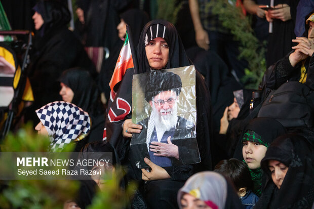 مراسم مناجات و توسل به امام زمان (عج) در سوگ رهبر شهید انقلاب