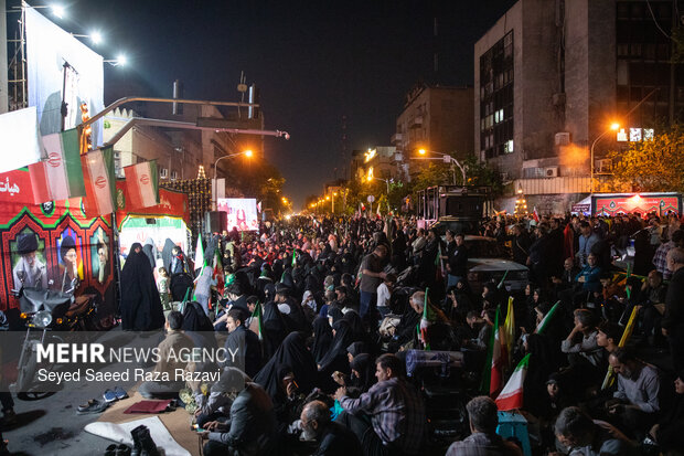 مراسم مناجات و توسل به امام زمان (عج) در سوگ رهبر شهید انقلاب
