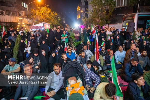 مراسم مناجات و توسل به امام زمان (عج) در سوگ رهبر شهید انقلاب
